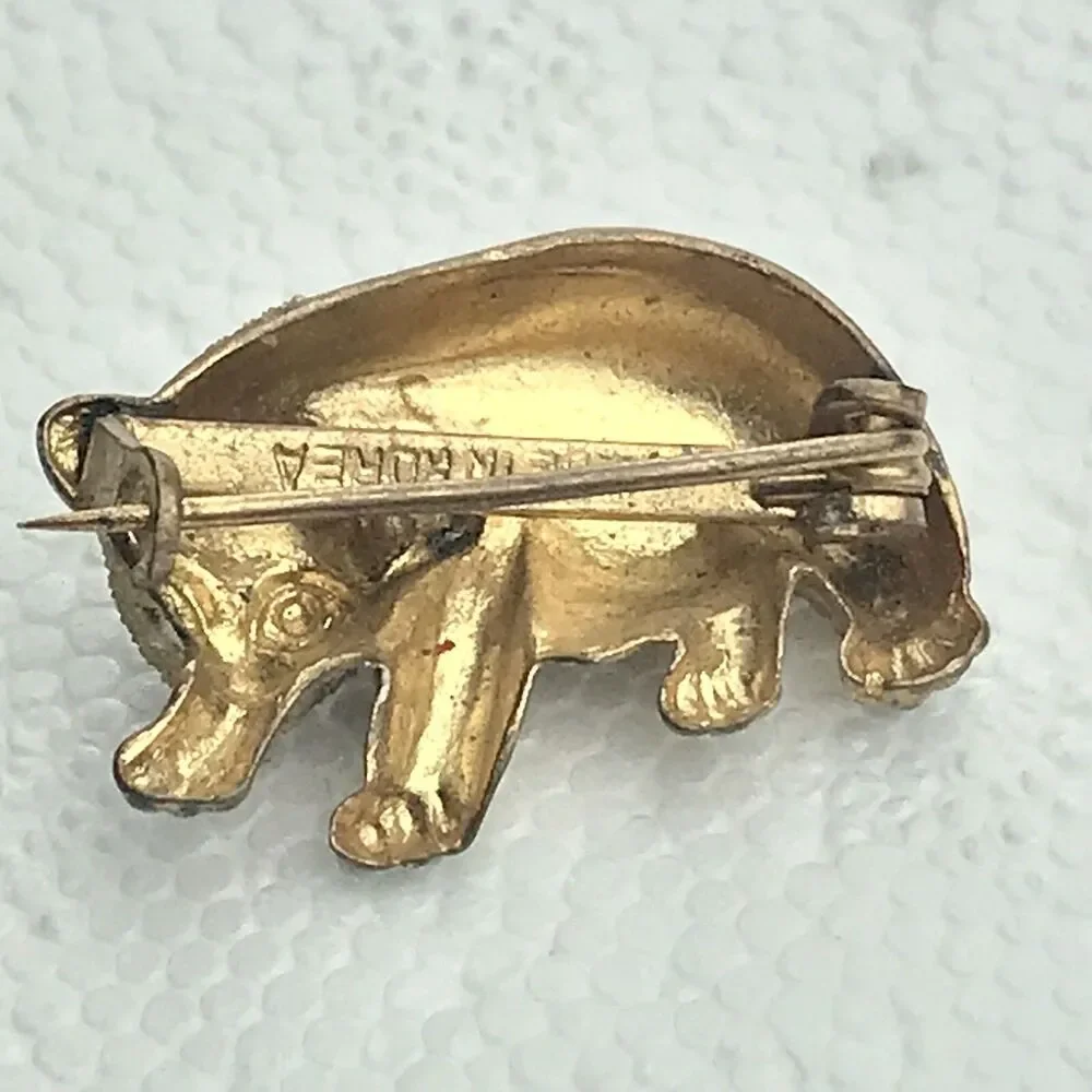 Vintage Polar Bear Pin Brooch Made In Korea Gold Tone Enamel Collectible